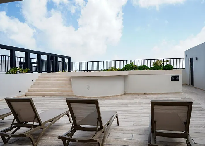 Moonlight Balcony Apartment